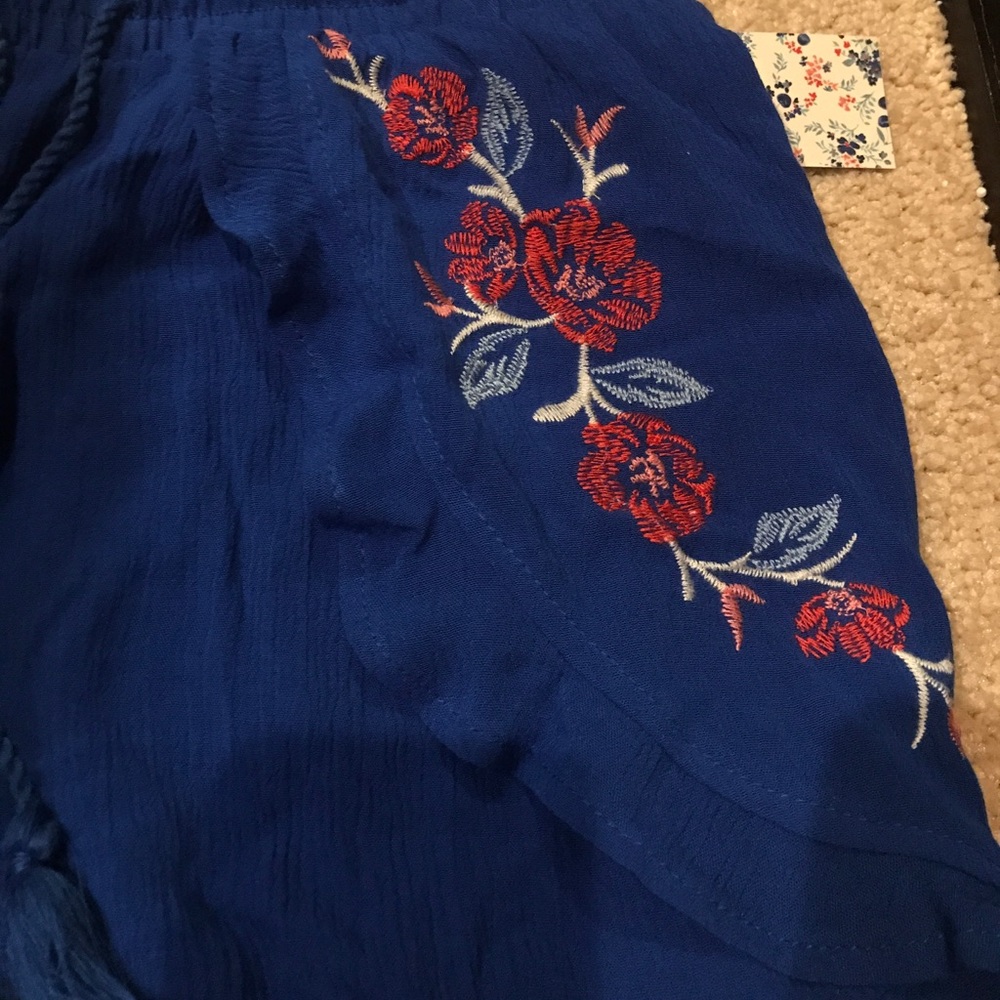 Brand new Embroidered soft short in Royal blue - Picture 4 of 5